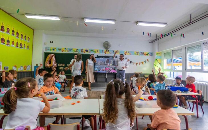 Las ayudas para la compra de material escolar llegan a 1.078 familias de Benidorm